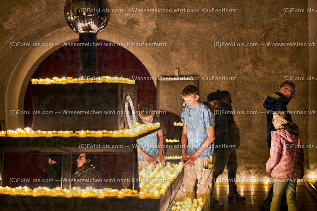 ALP1389_NACHT der tausend LICHTER_Pfarrkirche Wieselburg | (C)FotoLois.com, Alois Spandl, NACHT der 1000 LICHTER in der Pfarrkirche Wieselburg, Di 31. Okt. 2023.
