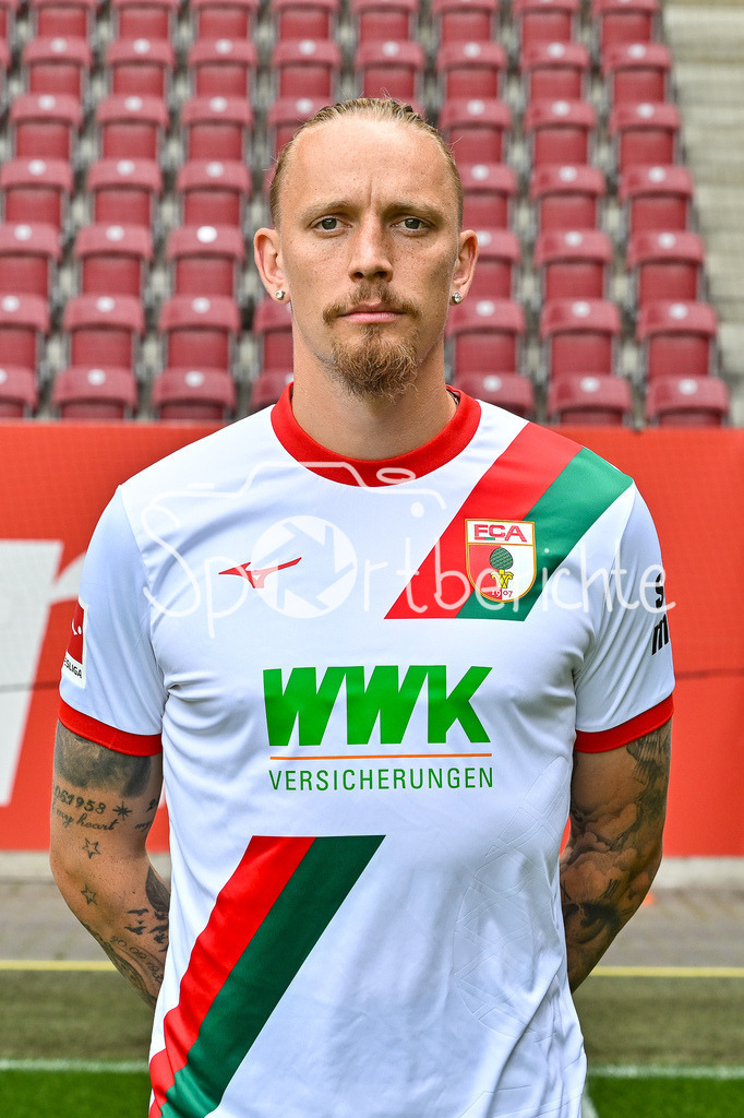 FC Augsburg 2025/26 | Marius WOLF / Einzelfoto / Freisteller / Media Day FC Augsburg: WWK-Arena am 06.08.2025