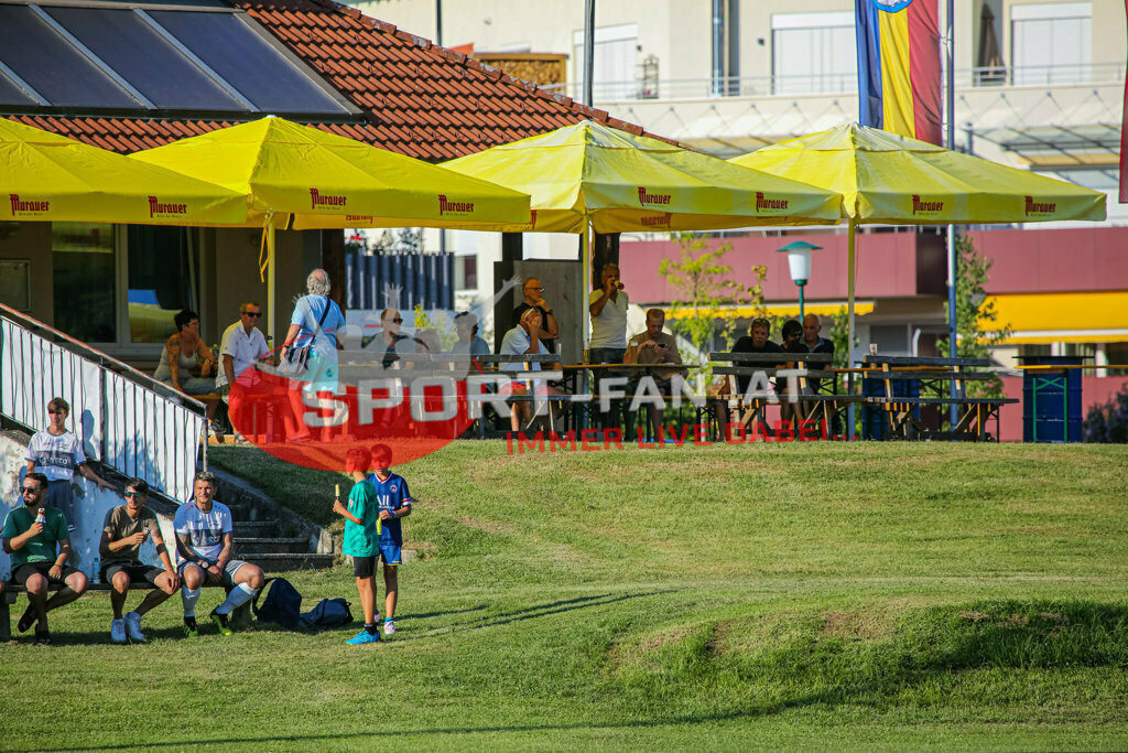 SG Krumpendorf/Pörtschach - ASKÖ Gurnitz 1-2, 1. Klasse C | Zuschauer SG Krumpendorf/Pörtschach - ASKÖ Gurnitz 1-2 am 20.08.2023 in Krumpendorf
(Sportplatz), Austria, (Photo by Ernst Krawagner sport-fan.at) - Realisiert mit Pictrs.com
