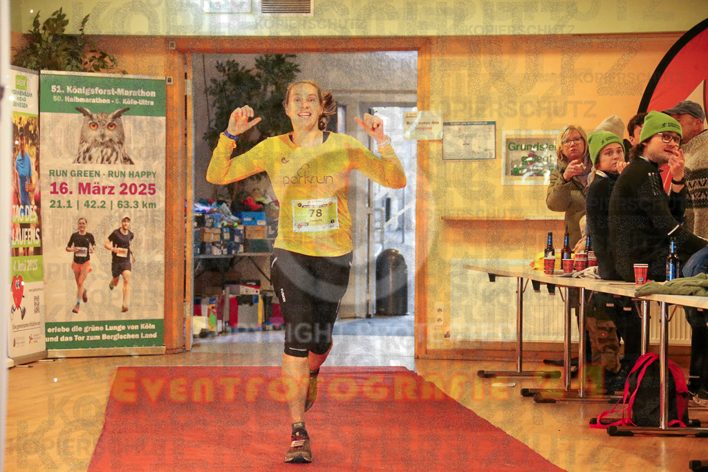 241208_1239_EX1_7790 | Sportfotografie im Rhein-Sieg Kreis, Köln, Bonn, NRW, Rheinland Pfalz, Hessen, etc. Unser Tätigkeitsfeld umfasst den Laufsport vom Volkslauf über den Marathon, Duathlon, Triathon bis zum Ultralauf wie Kölnpfad Ultra oder Schindertrail.