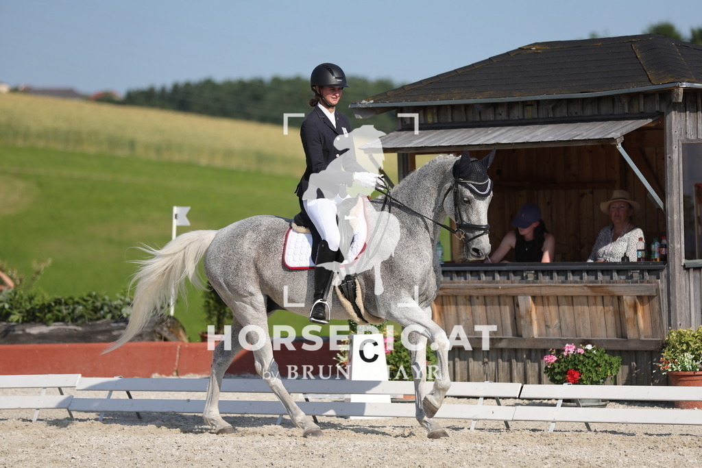 0P6A8800 | Willkommen bei Brunnmayr - Design & Fotografie – Ihrem Spezialisten für Reitturniere und Pferdeveranstaltungen in Oberösterreich, Salzburg und Bayern! Seit über 17 Jahren sind wir leidenschaftlich dabei.