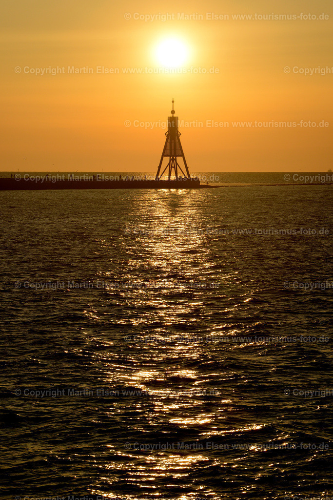 Cuxhaven_ELS4800190713aa | Cuxhaven - Aufnahmedatum: 17.07.2013, Aufnahmehöhe:  m, Koordinaten:  - , Bildgröße: 4912 x  7360 Pixel - Copyright 2013 by Martin Elsen, Kontakt: Tel.: +49 157 74581206, E-Mail: info@schoenes-foto.deSchlagwörter: - Realisiert mit Pictrs.com