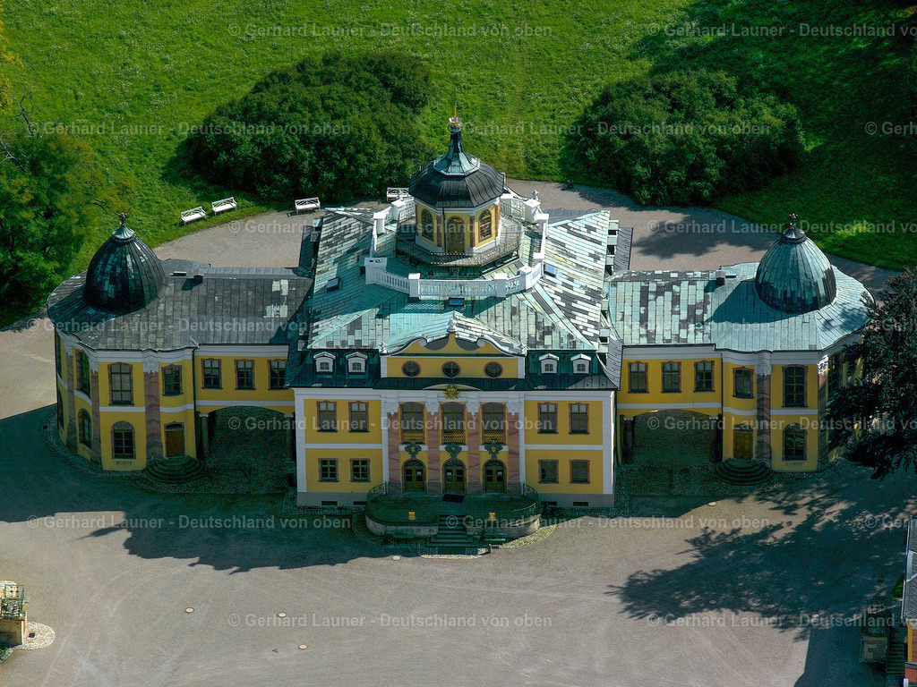 2414568 | WEIMAR 07.05.2020 Pavillon von " Schloss Belvedere " im Ortsteil Belvedere in Weimar im Bundesland Thüringen, Deutschland. Weiterführende Informationen bei: Klassik Stiftung Weimar. // Palace " Pavillonshop in Schloss Belvedere " in the district Belvedere in Weimar in the state Thuringia, Germany. Further information at: Klassik Stiftung Weimar. Foto: Gerhard Launer