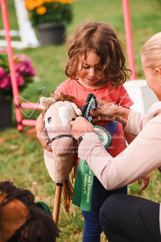 DSC_4768 | Pferde- und Turnierfotografie in Westsachsen. Pferdeportraits, Auftragszeichnungen und intuitive Kunst.