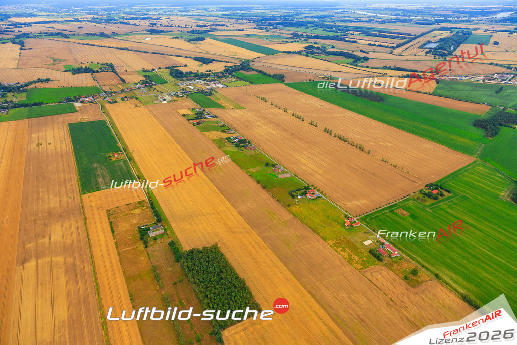 Die Luftaufnahme Vielbaum - Aland wurde vom UL-Flugzeug (keine Drohne) aus fotografiert.Hohe Druck- Auflösung-die Geschenkidee!