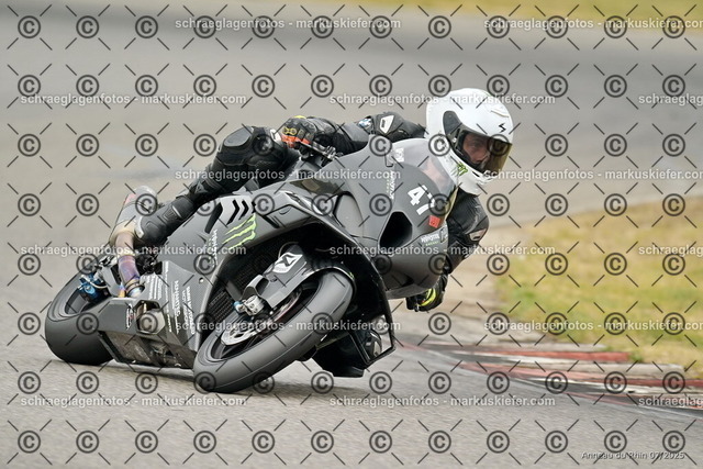 25bt05-0117 | markuskiefer.com - Realisiert mit Pictrs.com