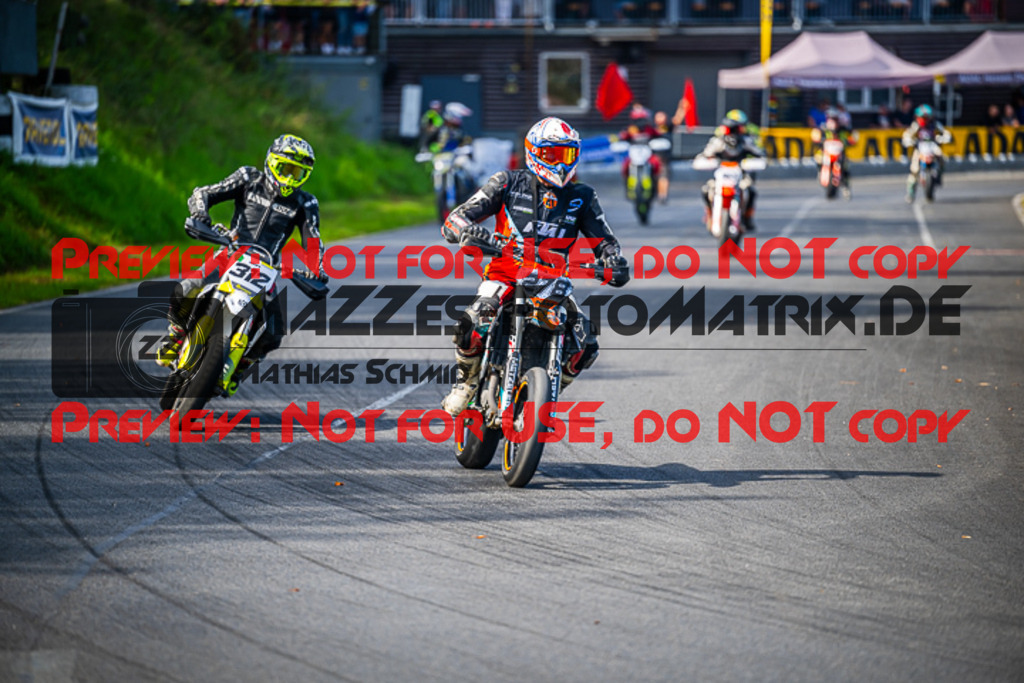 MaZZes_FotoMatrix_230917_1541 | S4