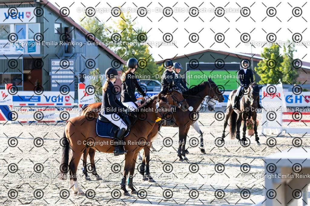 CL5A1011 | Emilia Reinking Fotografie - Realisiert mit Pictrs.com