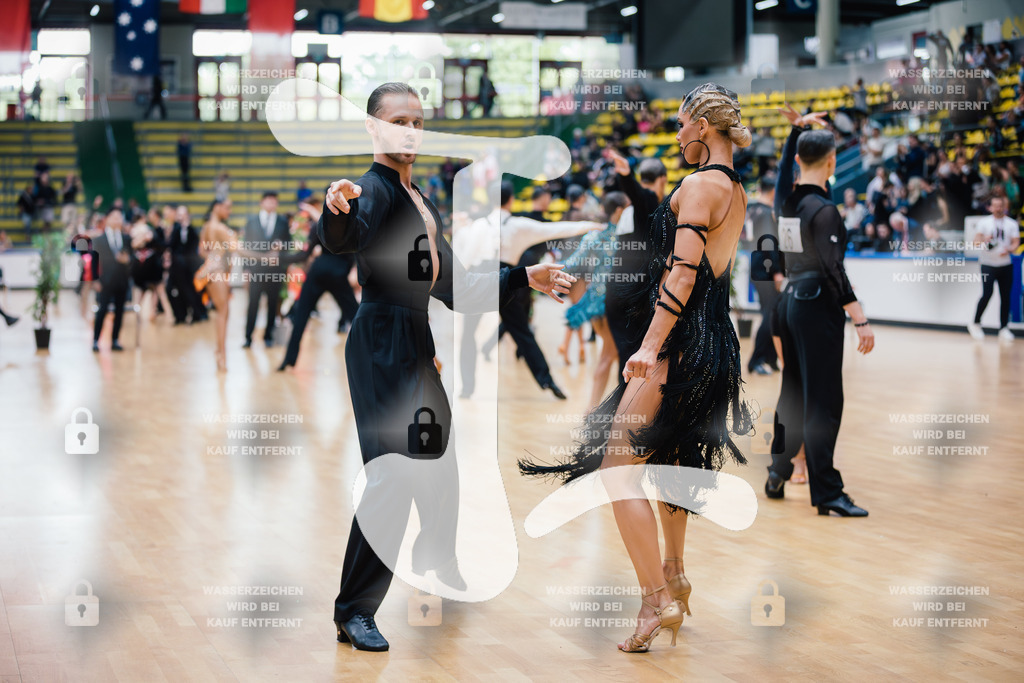 Hessen Tanzt WDSF International Open Latin 4th (83) Vitalii Zakharov _ Tabea Louisa Thaler (TC Blau-Orange Wiesbaden)-2025-05-18-4015 | Webshop for digital downloads and prints of dance sport, event & show photographer Julian Link - Realisiert mit Pictrs.com