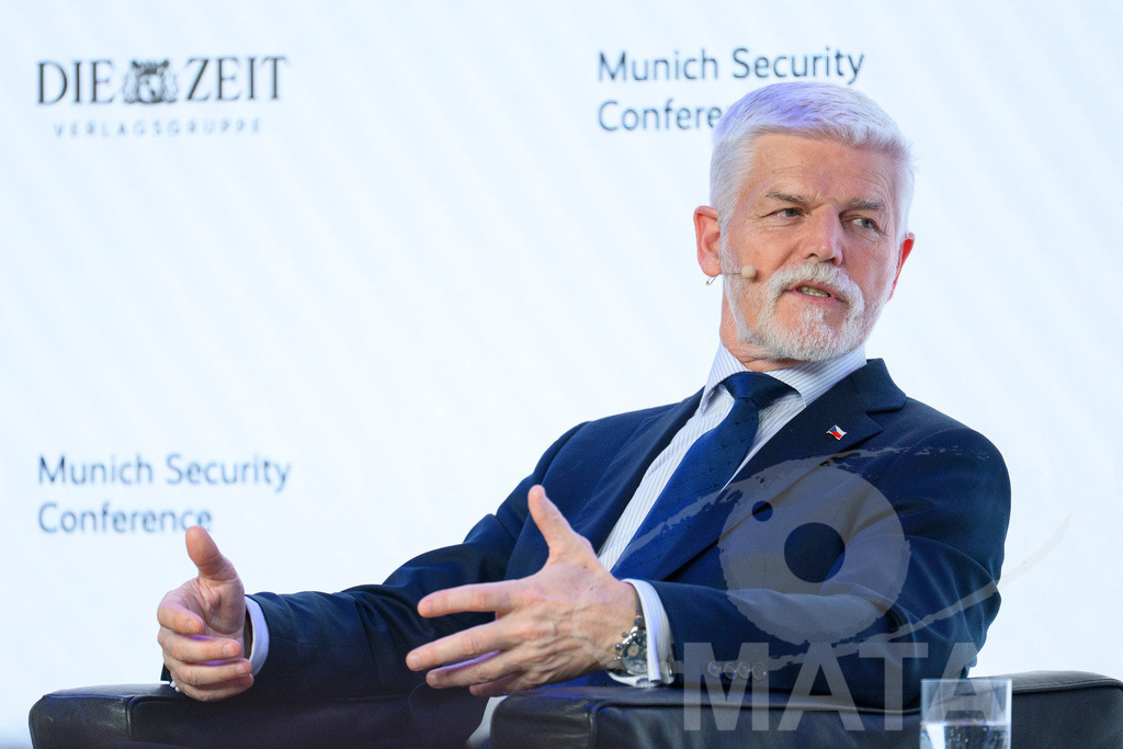 _DWA7136 | MATA IndoCon - Realisiert mit Pictrs.com