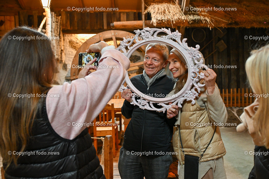 Frauen fuer Frauen_ Charity Oldtimerfahrt_ 04.10.2025-162 | 04.10.2025, Linz, AUT, Oldtimer Charity im Bild Frauen fuer Frauen Oldtimerfahrt, Teilnehmer©Harald Dostal / fodo.media