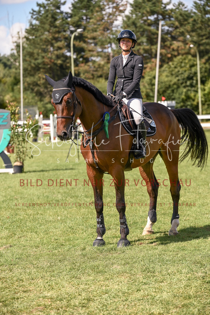 Schugtsche-Düren.2024-09.Springprf.L-226 | Schugtsche Fotografie - Realisiert mit Pictrs.com