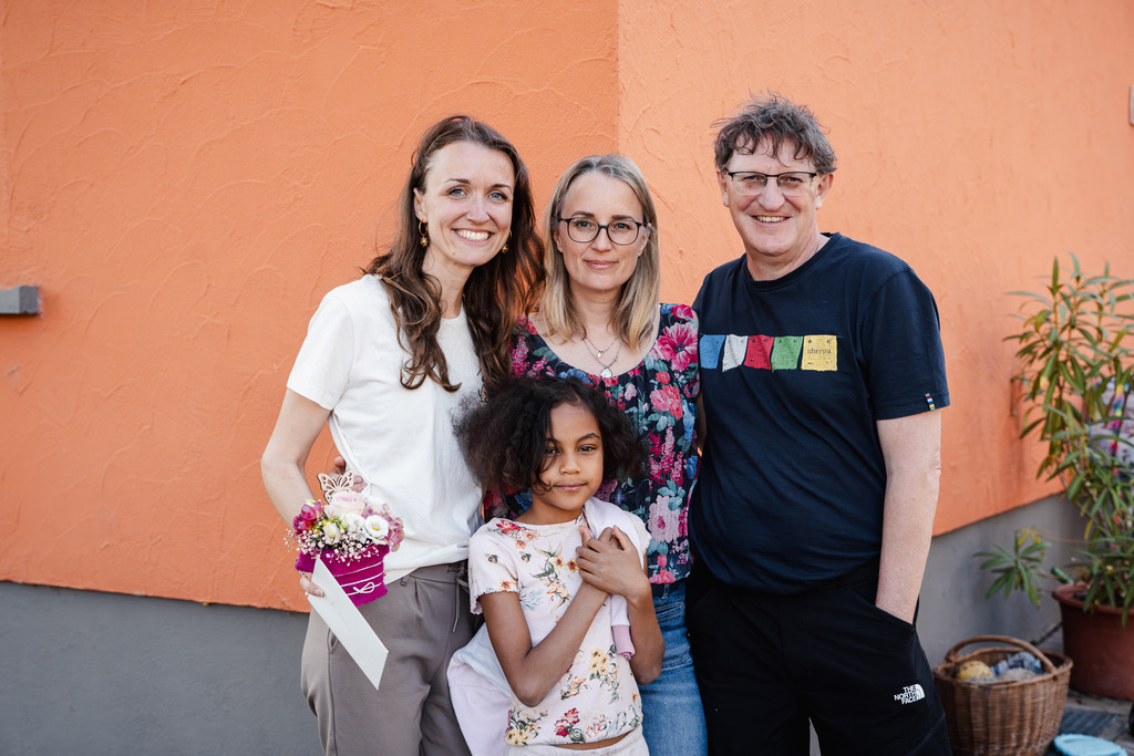 20260426-170 | MuT (Mensch und Tier) mit Mona - Fotografie und Tierkommunikation - Realisiert mit Pictrs.com