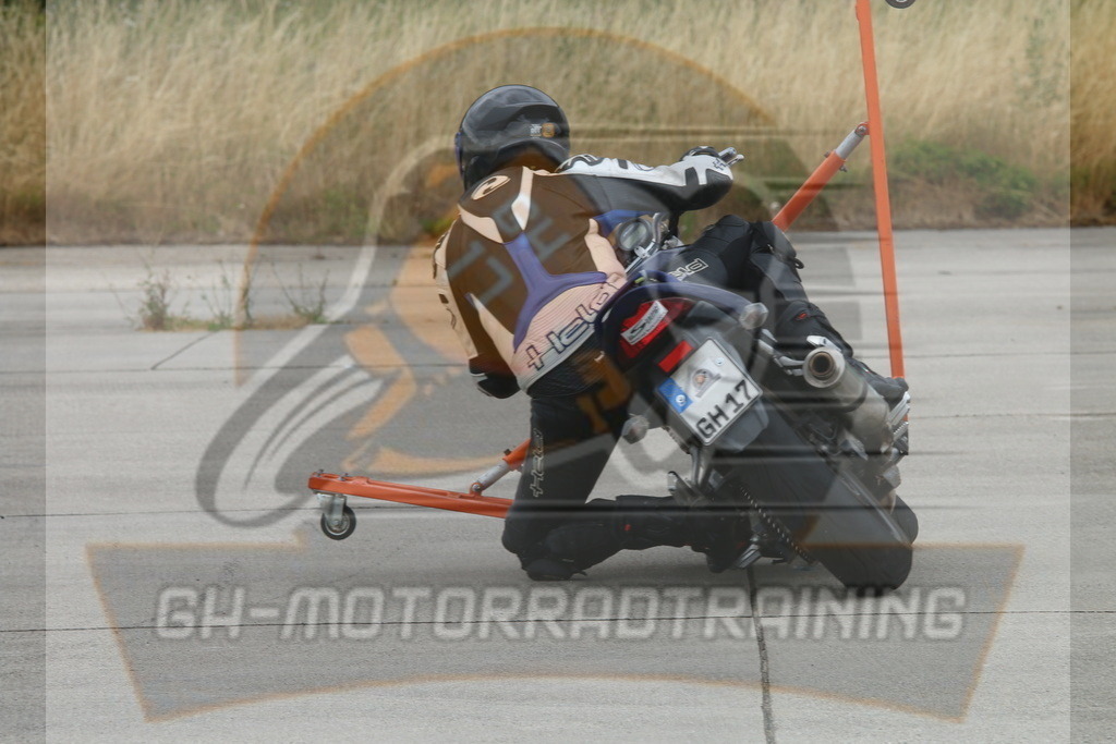 IMG_3219 | gh-motorradtraining-foto.de - Realisiert mit Pictrs.com