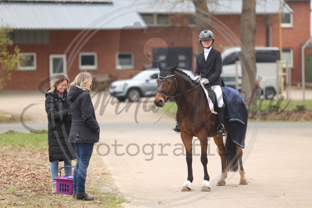 994A9205 | sabrinanicolaifotografie - Realisiert mit Pictrs.com