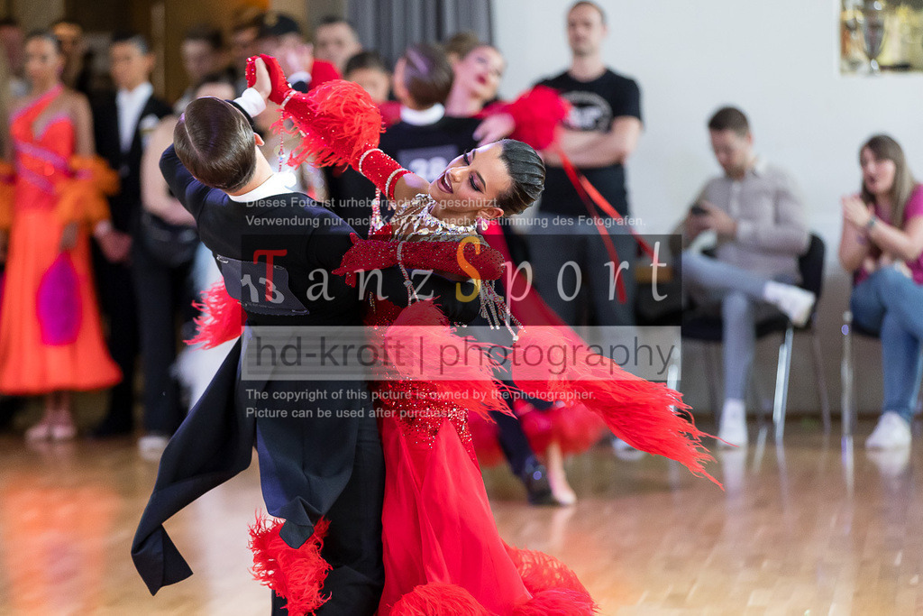 20240615_DM-Jun2-Kombi_09012 | Tanzsportbilder, Standardtanz, Lateintanz, WDSF, DTV, LTVB, dancecomp, goc, hessen tanzt, blaues band der spree, walzer, tango, wiener walzer, slowfox, quickstepp, samba, rumba, cha-cha-cha, paso doble. jive, hd-kroft photography, turniertanzsport