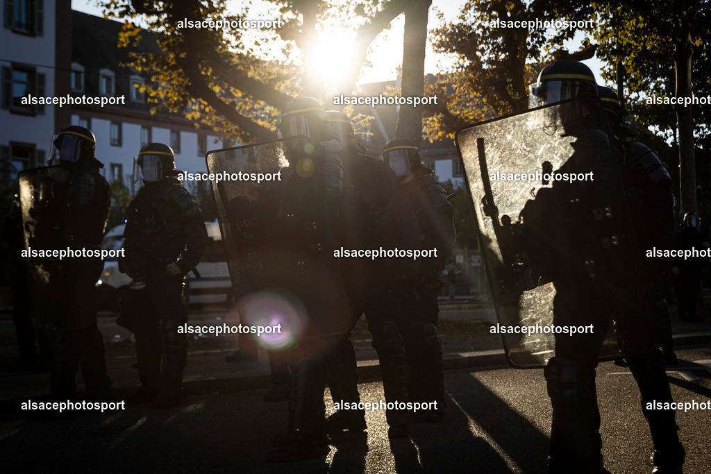 _B7A1399 | manifestation de lycéens à Strasbourg, le 6 octobre 2026, dans le cadre d’un mouvement national de protestation contre les conditions d’apprentissage. - Realisiert mit Pictrs.com