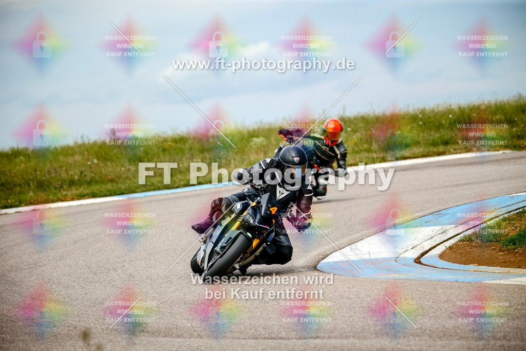 Chambley Juli-2773 | Hier findet Ihr Bilder von Touristenfahrten auf der Nürburgring Nordschleife oder von anderen Veranstaltungen die ich besucht habe. Viel Spass beim Durch Schauen 