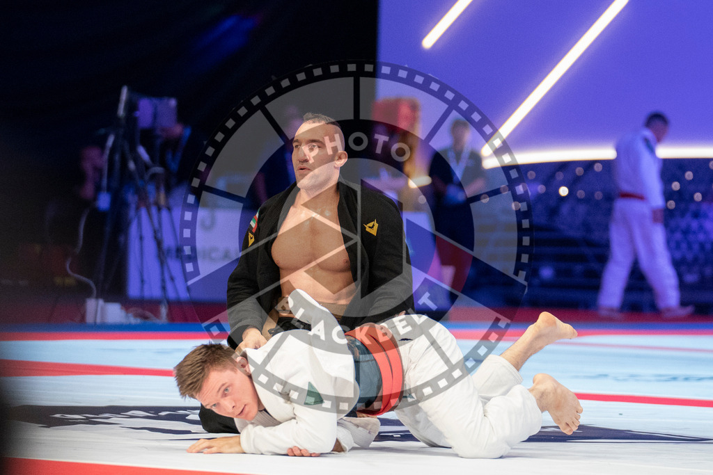 20231107PBB5497 | Fighters compete during the AJP World Master Championship in the Mubadala Arena in Abu Dhabi, Arab United Emirates, on November 7, 2023.