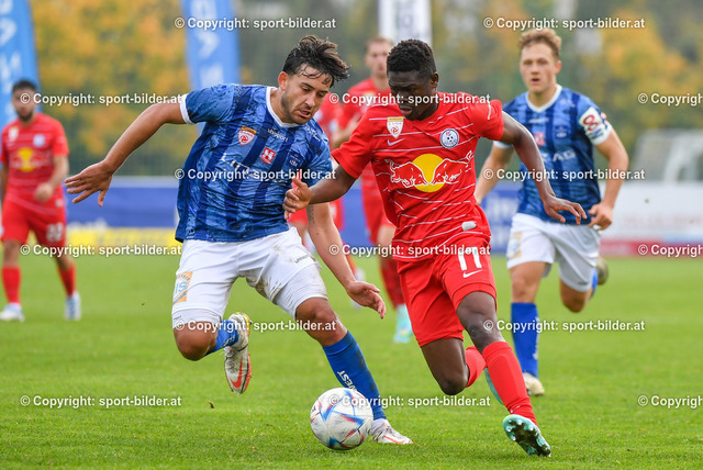 AUT, 2.Liga, FC Blau Weiss Linz vs FC Liefering | 29.10.2022, Hofmann Arena Linz, AUT, 2.Liga, FC Blau Weiss Linz vs FC Liefering, im Bild Marco Krainz (Blau Weiss Linz) vs Karim Konate (Liefering)


// Admiral 2. Liga Match between FC Blau Weiss Linz and FC Liefering in Linz, Austria on 2022/10/29
