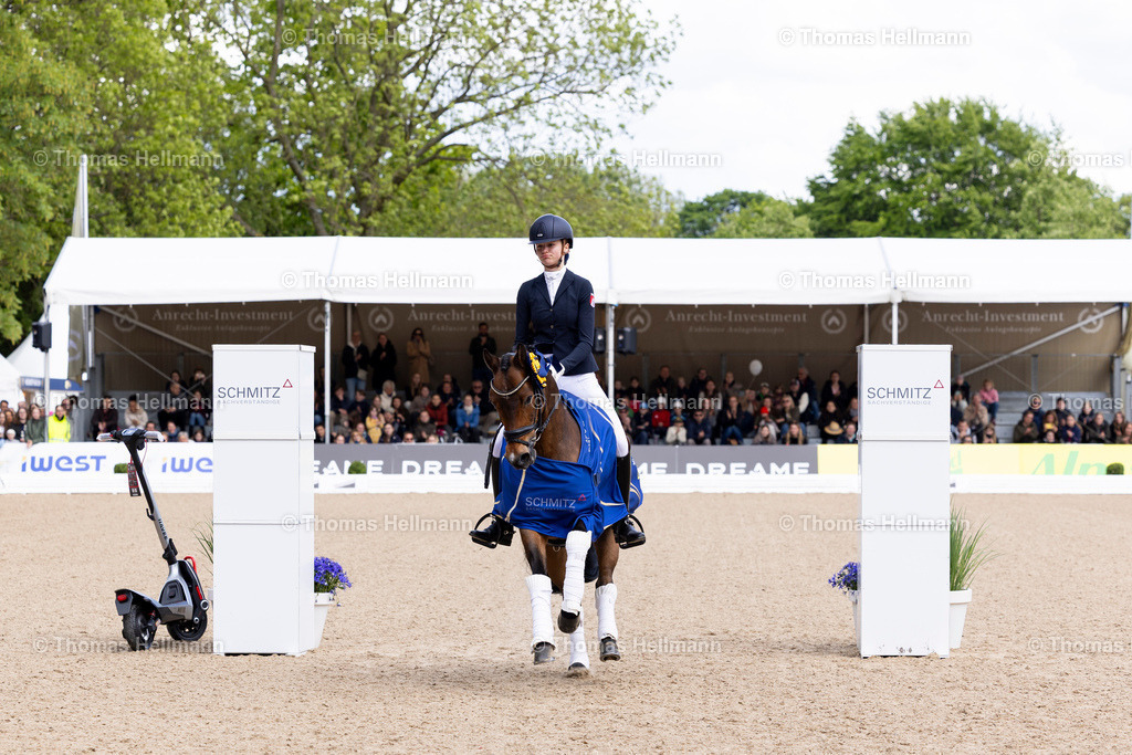 TH_Pony Derby_ 557-LEVIEN Sophie (GER)_ Carlo Carlucci_37643 | Deutsches Spring- und Dressur-Derby 2026 am 15.05.26 in Hamburg, Pony Derby, 557LEVIEN Sophie (GER), Carlo Carlucci