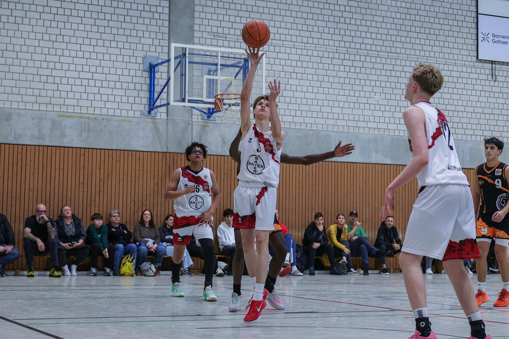 JBBL BAYER GIANTS vs Young Lions Wuppertal-79 | Fotos von Basketballspielen aus dem Raum NRW fotografiert von Gero Mueller-Laschet und Daniel Schaefer - Realisiert mit Pictrs.com