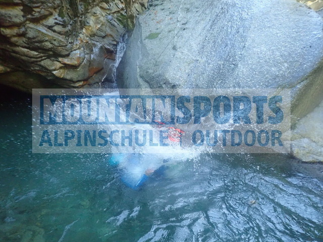 P1010102 | Bestelle die Bilder deines Berg- oder Wasser-Abenteuers mit Mountain Sports bequem von zu Hause aus direkt über unseren Online Fotoshop von pictrs.com. - Realisiert mit Pictrs.com