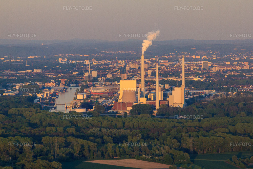 Luftbild: EnBW Energie Baden-Württemberg AG, Rheinhafen-Dampfkraftwerk Karlsruhe von der Pfalz aus gesehen im Ortsteil Daxlanden in Karlsruhe im Bundesland Baden-Württemberg in Deutschland. Foto: IMG_64457.jpg vom 17.04.2014 durch Werner Riehm/FLY-FOTO.deWWW.ENBW.COM