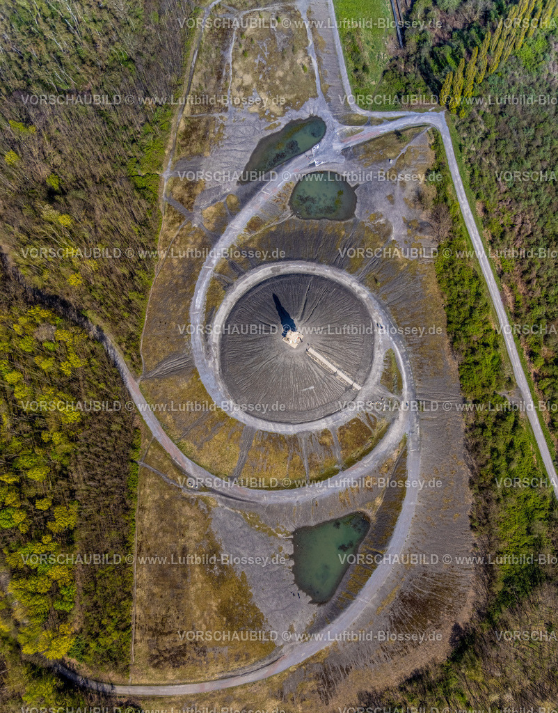 Gelsenkirchen220402613 | Luftbild, Halde Rheinelbe mit Himmelstreppe, Ückendorf, Gelsenkirchen, Ruhrgebiet, Nordrhein-Westfalen, Deutschland