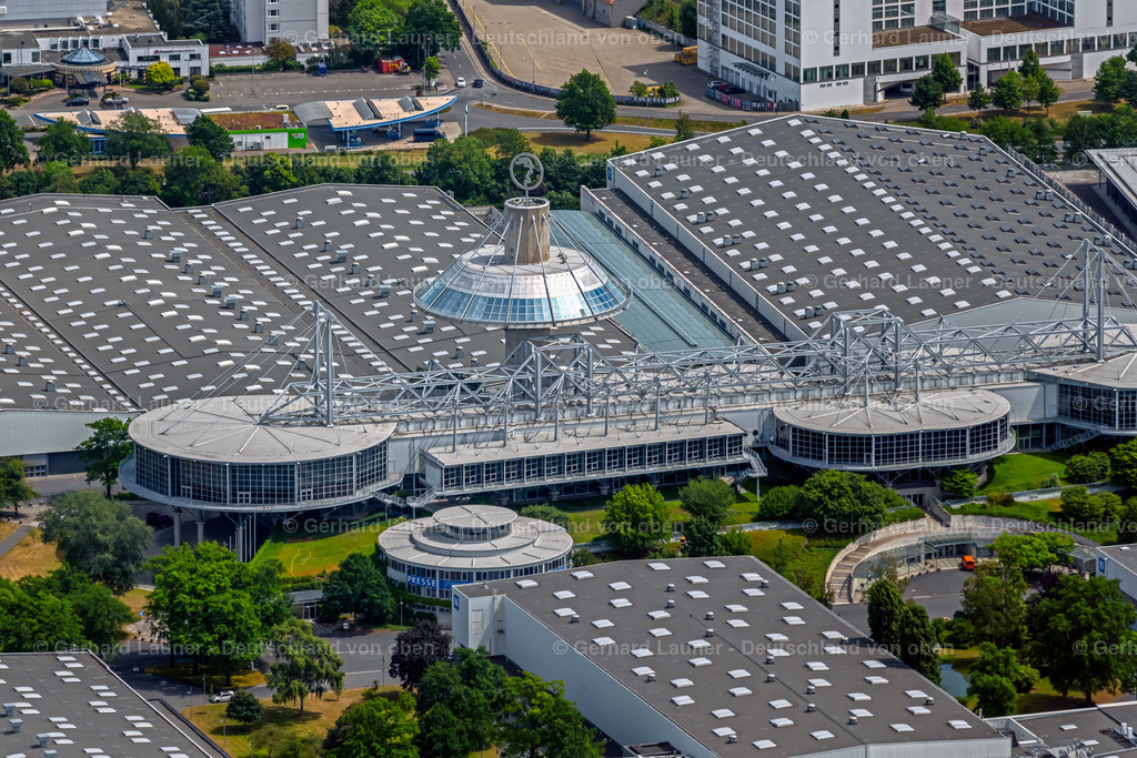 4030700 | LAATZEN 02.06.2020 Ausstellungsgelände und Messehallen der " Messegelände Hannover " in Laatzen im Bundesland Niedersachsen, Deutschland. Weiterführende Informationen bei: Deutsche Messe. // Exhibition grounds and exhibition halls of the " Messegelaende Hannover " in Laatzen in the state Lower Saxony, Germany. Further information at: Deutsche Messe. Foto: Gerhard Launer