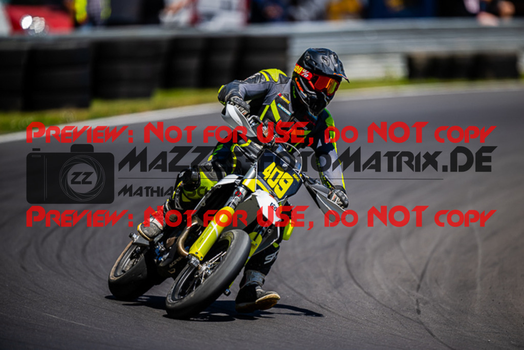 MaZZes_FotoMatrix_220702_8228 | S2