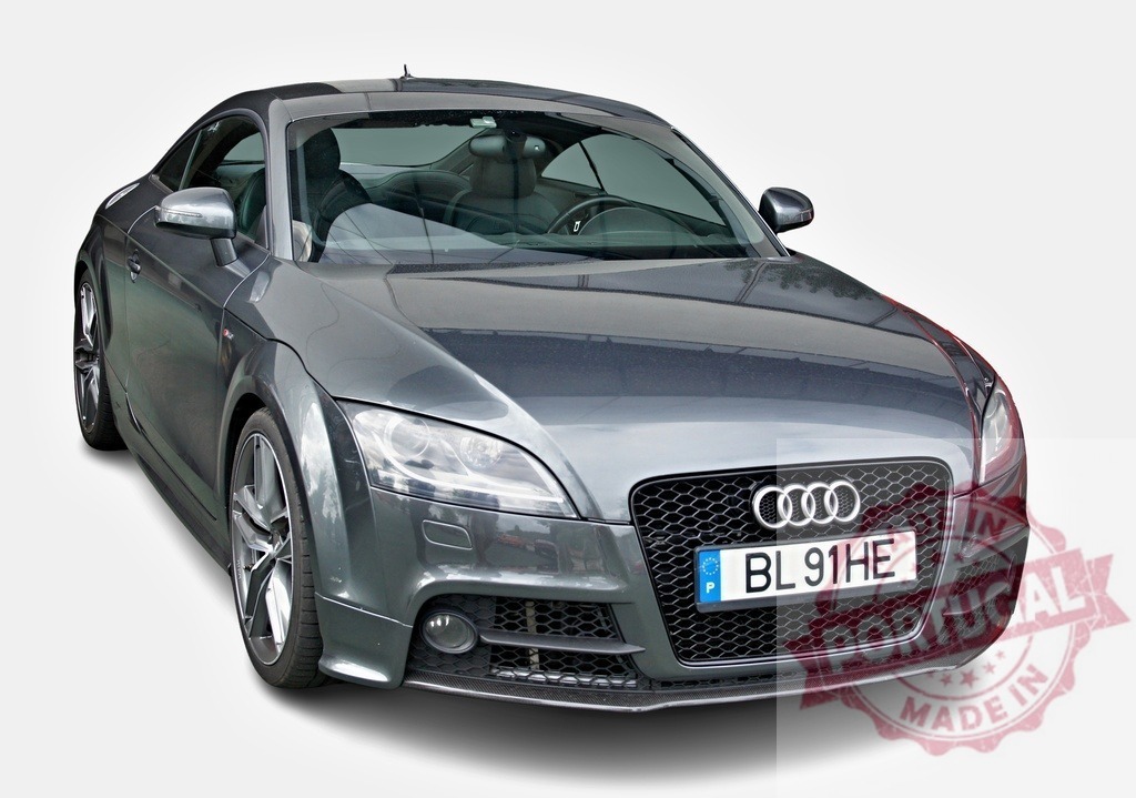 Gray Audi TT sports car parked and showing front, isolated on white | Modern gray Audi TT sports car parked, exhibiting its front, isolated on a white background - Realisiert mit Pictrs.com