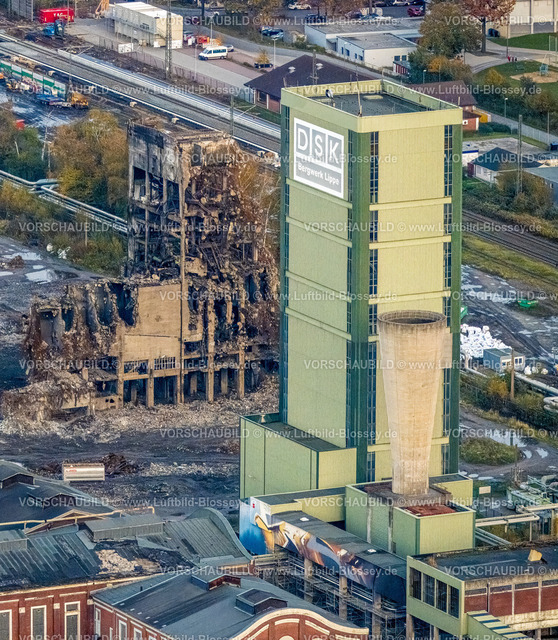 Gelsenkirchen231103422-2 | Luftbild, ehemaliges DSK Bergwerk Lippe  Westerholt, Abrissarbeiten, Egonstraße, an der Stadtgrenze zu Gelsenkirchen, umgeben von herbstlichen Laubbäumen, Hassel, Gelsenkirchen, Ruhrgebiet, Nordrhein-Westfalen, Deutschland