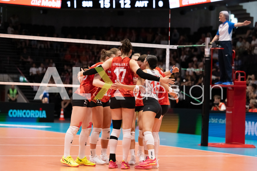 Austria v Switzerland - CEV European League Women | KRIENS, SWITZERLAND - JUNE 14: Team of Switzerland during the CEV European League match between Austria and Switzerland at Pilatus Arena on June 14, 2026 in Kriens, Switzerland. - Realisiert mit Pictrs.com