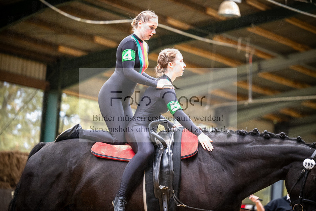 DOS_0270 | Entdecke hochwertige Reitturnierfotos von Foto Oger. Professionell, emotional und authentisch – jetzt Lieblingsmomente im Shop bestellen.Deutschlandweite Turnierfotografie. - Realisiert mit Pictrs.com