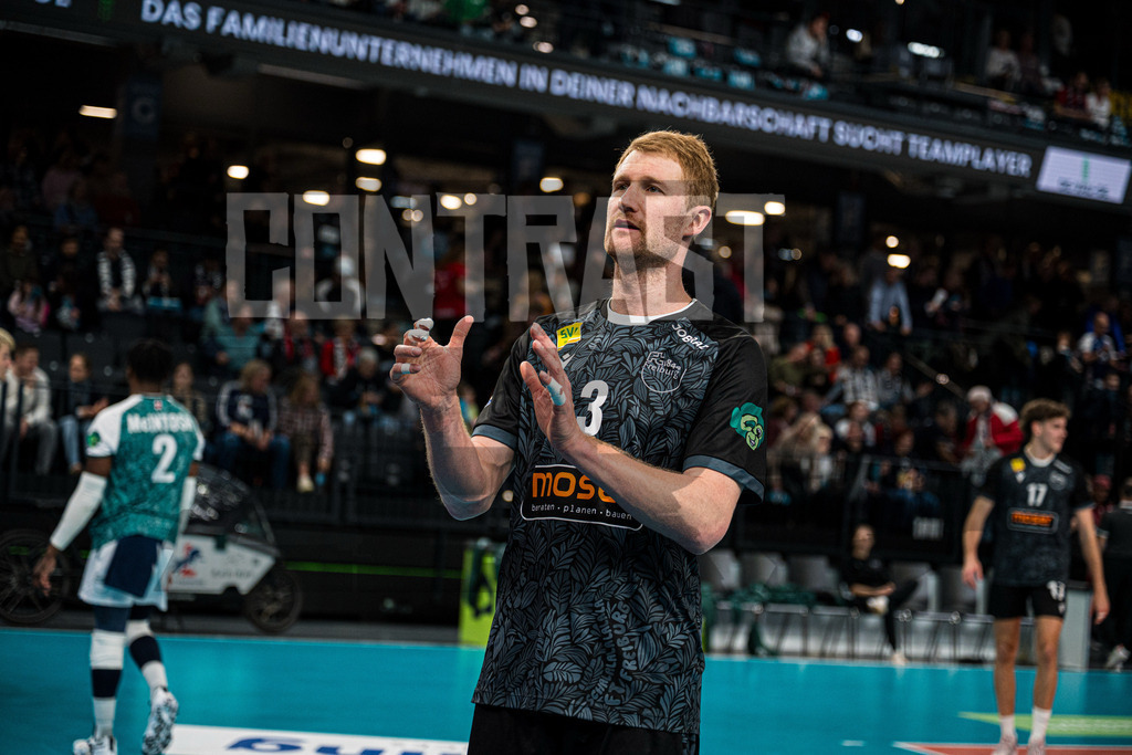 Volleyball I Herren I Saison 2025/2026 I Bundesliga I 8. Spieltag I SVG Lüneburg - FT 1844 Freiburg | CONTRAST ZERØ MEDIA - Realisiert mit Pictrs.com