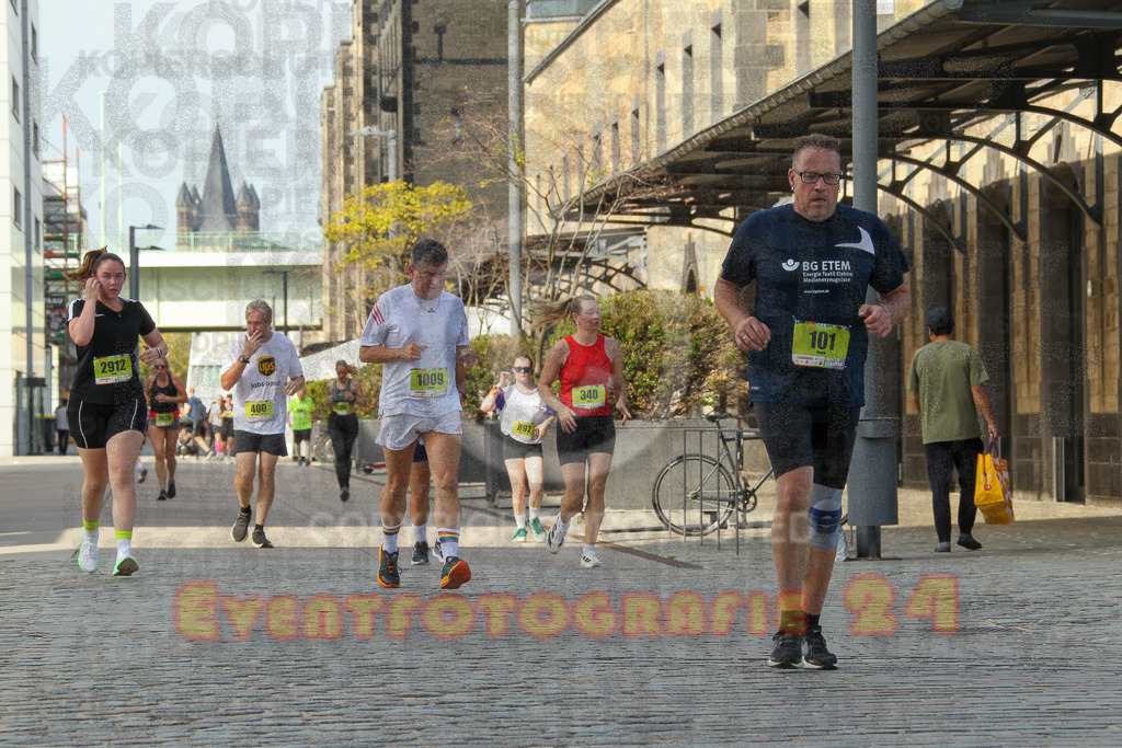 250920_1500_EV4_7878 | Sportfotografie im Rhein-Sieg Kreis, Köln, Bonn, NRW, Rheinland Pfalz, Hessen, etc. Unser Tätigkeitsfeld umfasst den Laufsport vom Volkslauf über den Marathon, Duathlon, Triathon bis zum Ultralauf wie Kölnpfad Ultra oder Schindertrail.