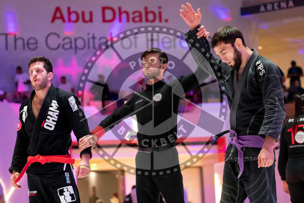 20231109PBB6322 | Fighters compete during the AJP World Professional Championship in the Mubadala Arena in Abu Dhabi, Arab United Emirates, on November 9, 2023.