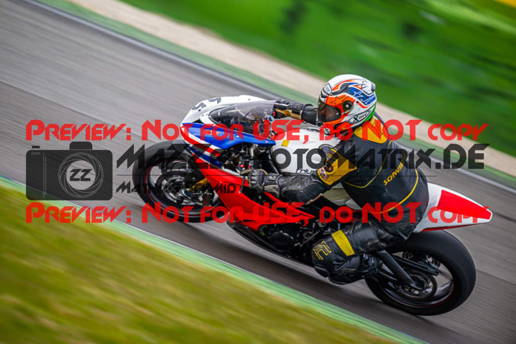 MaZZes_FotoMatrix_230410_31 | ROT