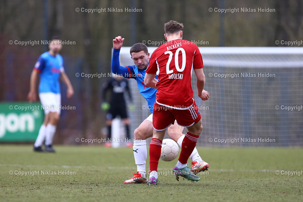 NH_HolsteinKielU23_KickersEmden_RegionalligaNord_16032025 | #7 Nick Breitenbücher (Holstein Kiel U23), #20 Luis Podolski (Kickers Emden)Fußball I Herren I Regionalliga Nord I Saison 2024-2025 I 26. Spieltag I Holstein Kiel U23 - Kickers Emden I 16.03.2025 I Citti-Fußball-Park