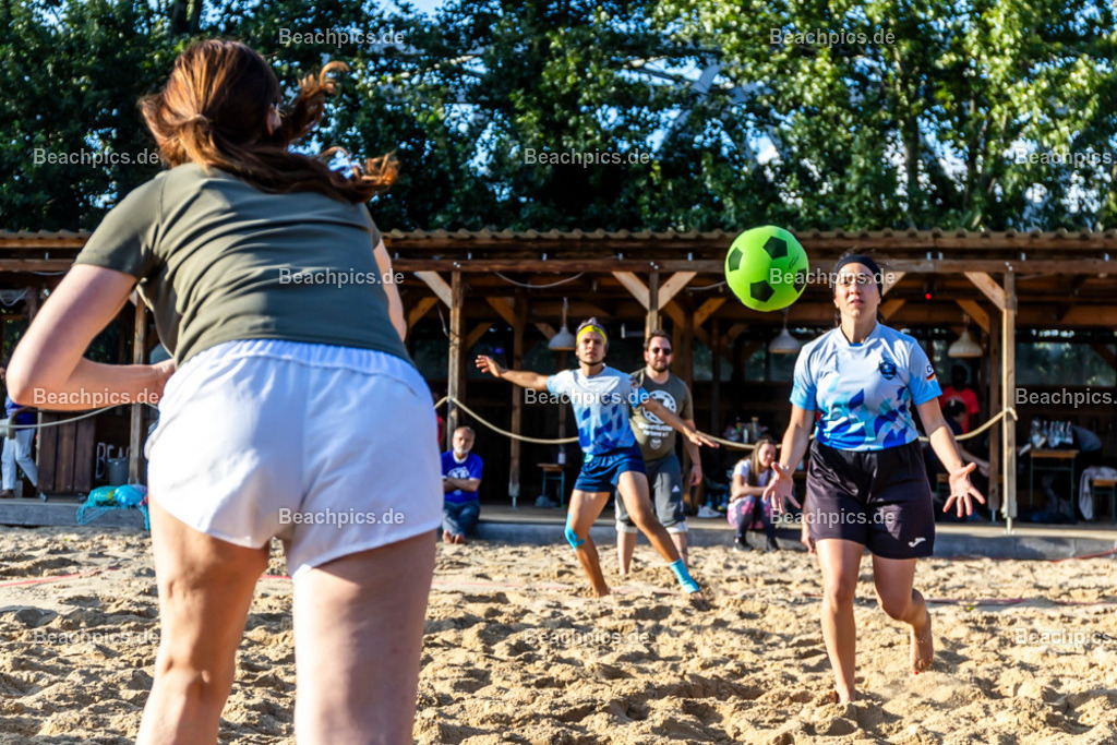 2025-200082408-Strandvölkerball-WM_1 |  23.08.2025; Berlin Foto: Gerold Rebsch - www.beachpics.de