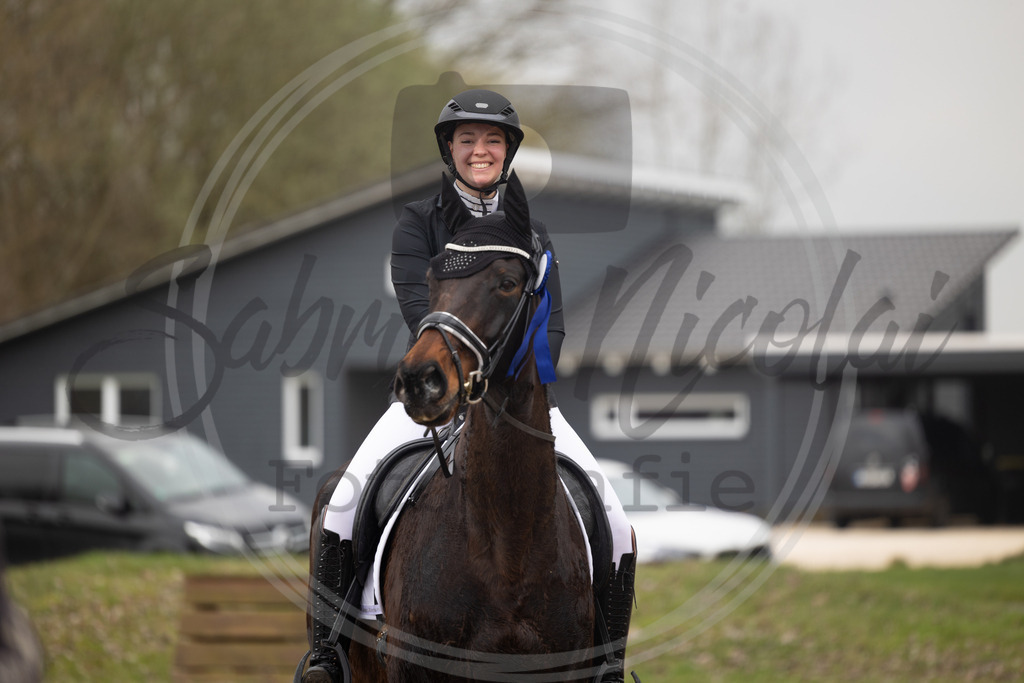 994A9057 | sabrinanicolaifotografie - Realisiert mit Pictrs.com