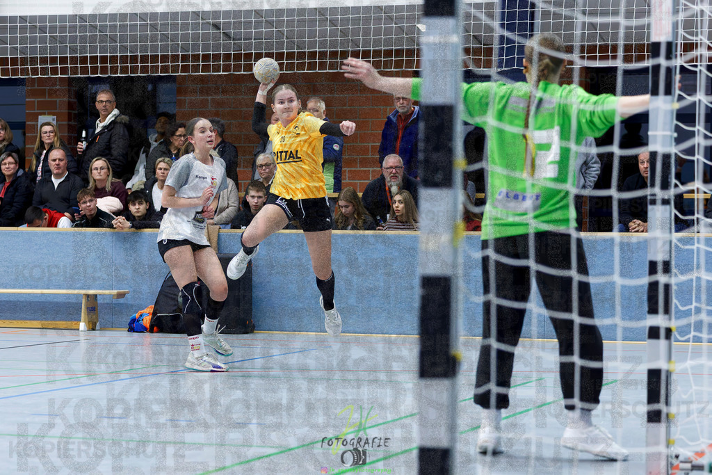 Frauen Oberliga Mitte (HHV); HSG Eibelshausen/Ewersbach - HSG Wettenberg II | Frauen Oberliga Mitte (HHV); HSG Eibelshausen/Ewersbach - HSG Wettenberg II am 13.12.2025 in Steinbrücken (Sporthalle am Hammerweiher)Photo © 2025 - Jörg Heinrich - Realisiert mit Pictrs.com