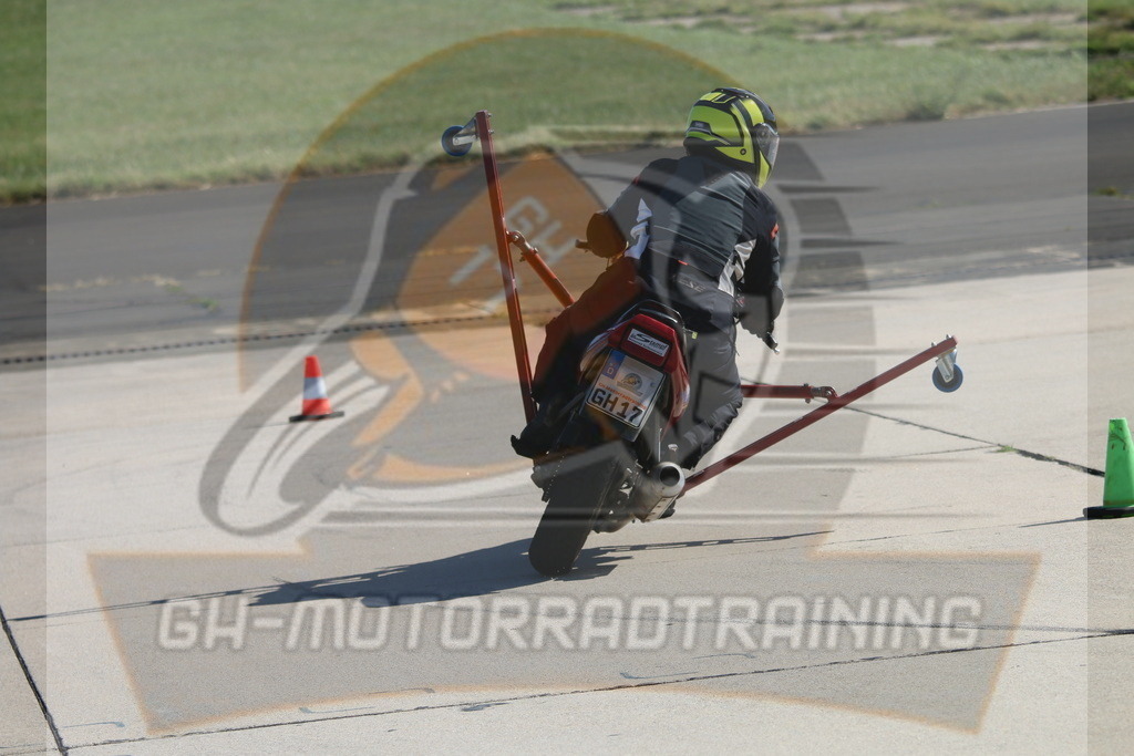 IMG_3747 | gh-motorradtraining-foto.de - Realisiert mit Pictrs.com