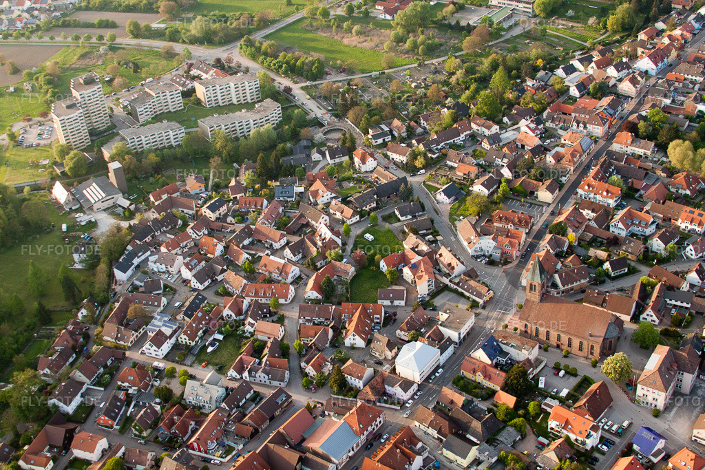 Luftbild: Ortsteil an der Würmersheimstr in Durmersheim im Bundesland Baden-Württemberg in Deutschland. Foto: IMG_26977.jpg vom 28.04.2010 durch Werner Riehm/FLY-FOTO.de