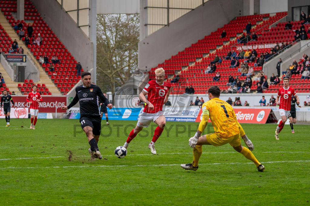 Kickers Offenbach vs. SG Sonnenhof Grossaspach, Fussball, Regionalliga Suedwest, 24. Spieltag, 14.03.2026 | Tor durch Michael Kleinschrodt (SG Sonnenhof Großaspach, #11) nach Vorlage von Niklas Pollex (SG Sonnenhof Großaspach, #18),Kickers Offenbach vs. SG Sonnenhof Grossaspach, Fussball, Regionalliga Suedwest, 24. Spieltag, 14.03.2026Foto: photosbyphips/Philip Ziegler