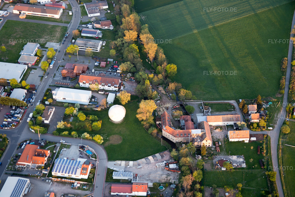 Luftbild: Im Altenschemel im Ortsteil Speyerdorf in Neustadt im Bundesland Rheinland-Pfalz in Deutschland. Foto: IMG_077538.jpg vom 21.04.2015 durch Werner Riehm/FLY-FOTO.de