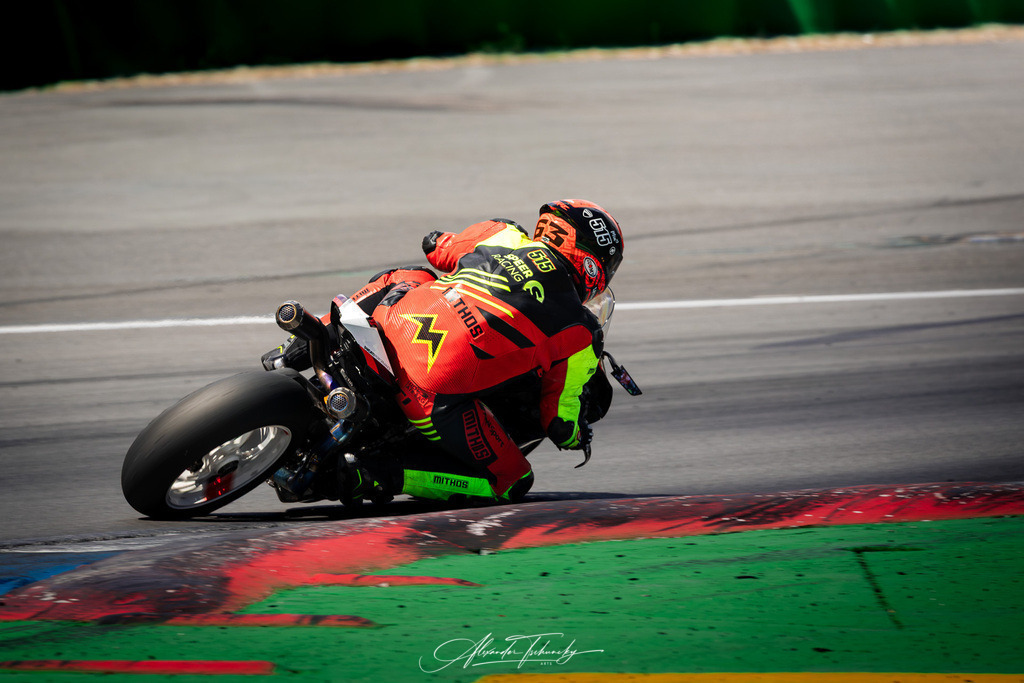 Ducati Trackday Hockenheimring 2026 | Entdecken Sie die faszinierende Welt von Alexander Tschuncky Arts: Kreative Fotografie, atemberaubende Automobilkunst und hochwertiger Bilderdruck. Lassen Sie sich inspirieren! - Realisiert mit Pictrs.com