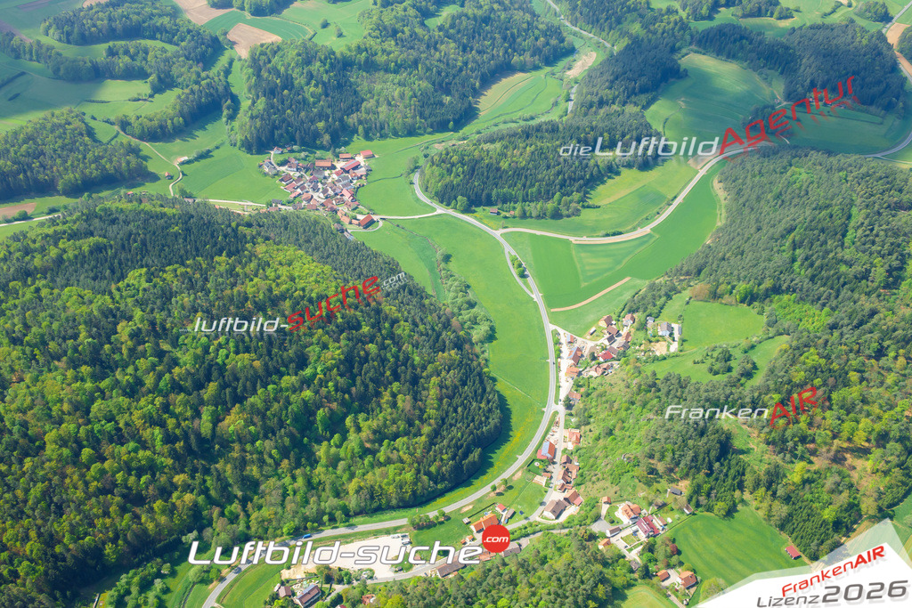 Die Luftaufnahme der Stadt Gößweinstein wurde vom UL-Flugzeug heraus erstellt ( keine Drohne )- hohe Auflösung für beste Qualität