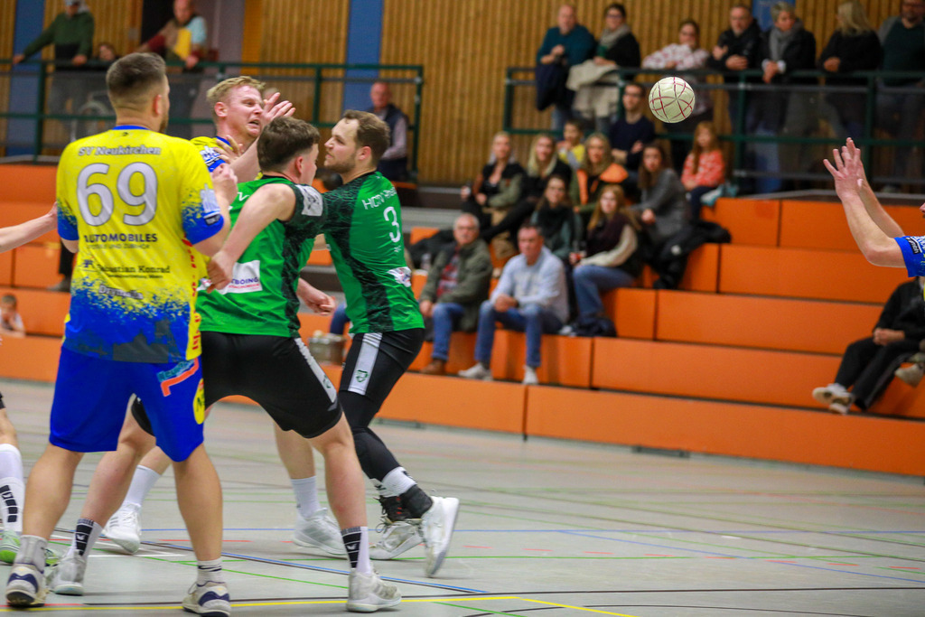 SVN_HcTvRhede_131225_095 | Bildergalerie von Sport-Ereignissen aber auch von weiteren spannenden Dingen - nicht nur vom Niederrhein. In Anlehnung an den bekannten Spruch von Hanns Dieter Hüsch heißt das Motto: "Niederrhein ist überall".  - Realisiert mit Pictrs.com